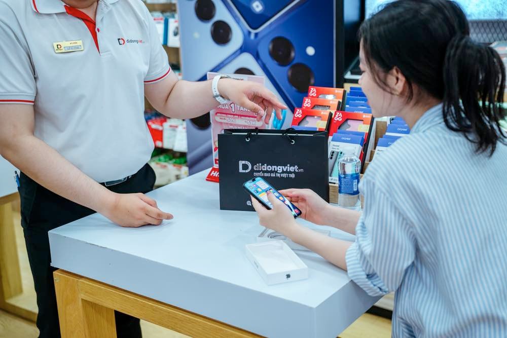 DI ĐỘNG VIỆT KHUYẾN MÃI THỨ 7: ‘THU CŨ – ĐỔI MỚI’ IPHONE TRỢ GIÁ ĐẾN 5 TRIỆU ĐỒNG, ĐỔI PHỤ KIỆN MỚI TỪ 89 NGHÌN ĐỒNG