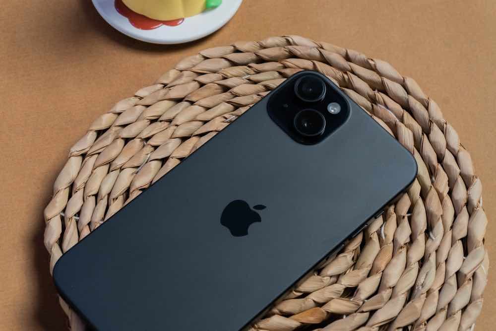 iPhone cũ chỉ từ 3,3 triệu đồng, sức hút không kém iPhone 17